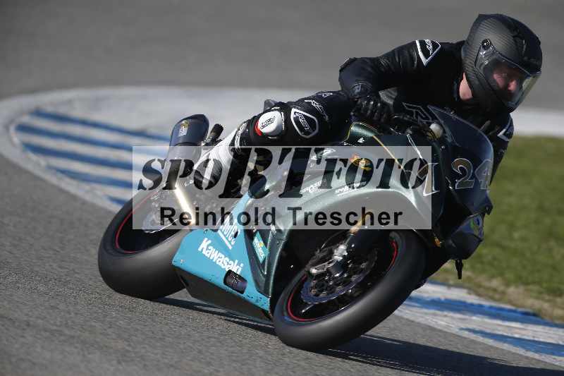 /Archiv-2024/02 29.01.-02.02.2024 Moto Center Thun Jerez/Gruppe gruen-green/124